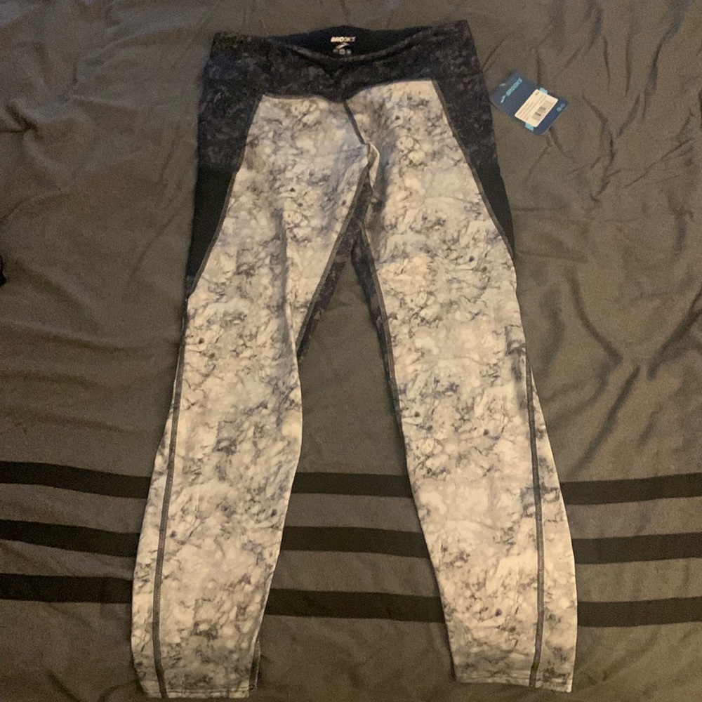 Athletic pants